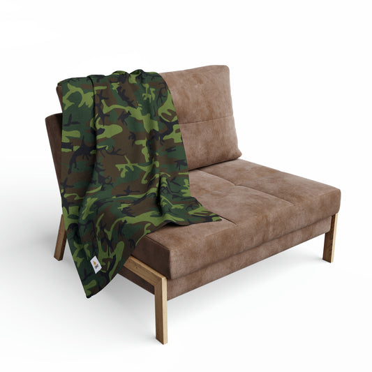 Backyard Off-Grid Camo Woodland Print - Arctic Fleece Blanket